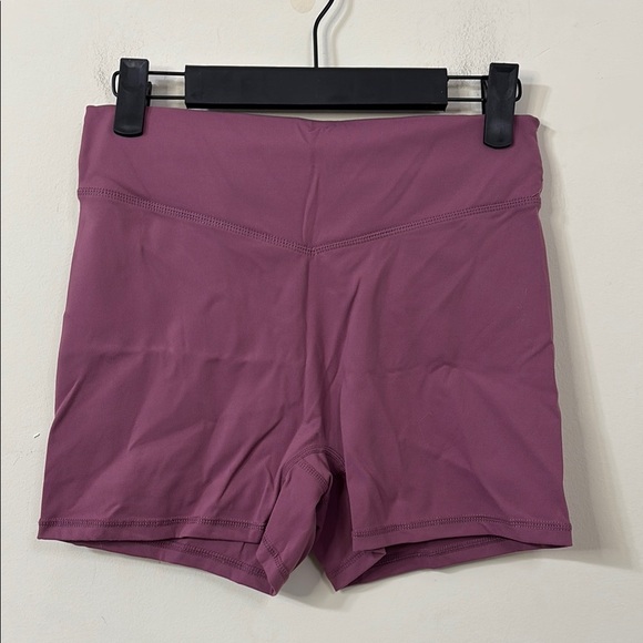 Balance Athletica The Cloud Short Short Rhodonite Size Medium - Picture 2 of 4